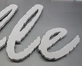 LED-Buchstaben dezent, edel ideal für einen starken Auftritt